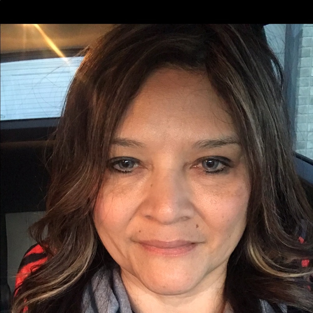 Meet your Posher, Angela
